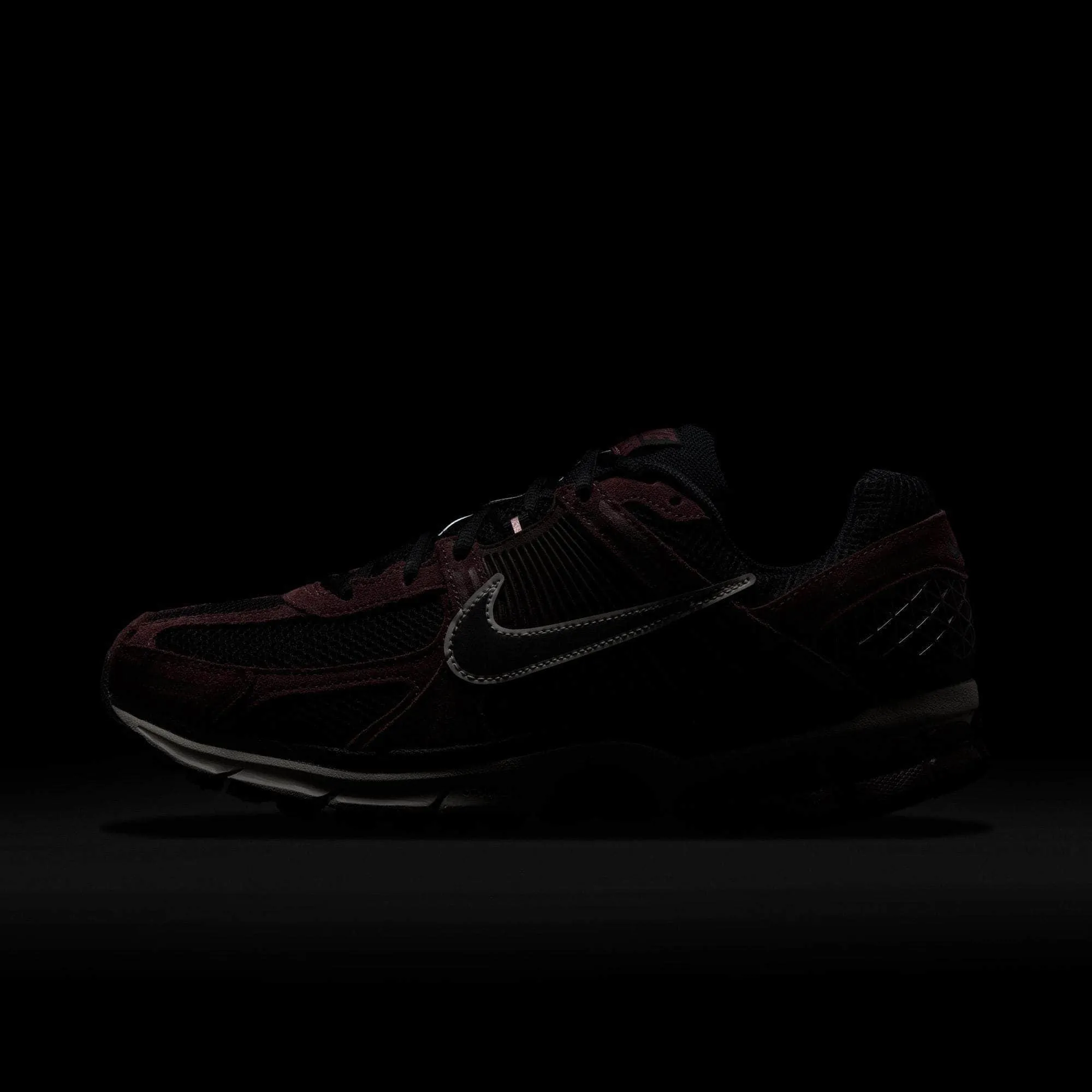 Nike Zoom Vomero 5 "Dark Team Red" - Men's