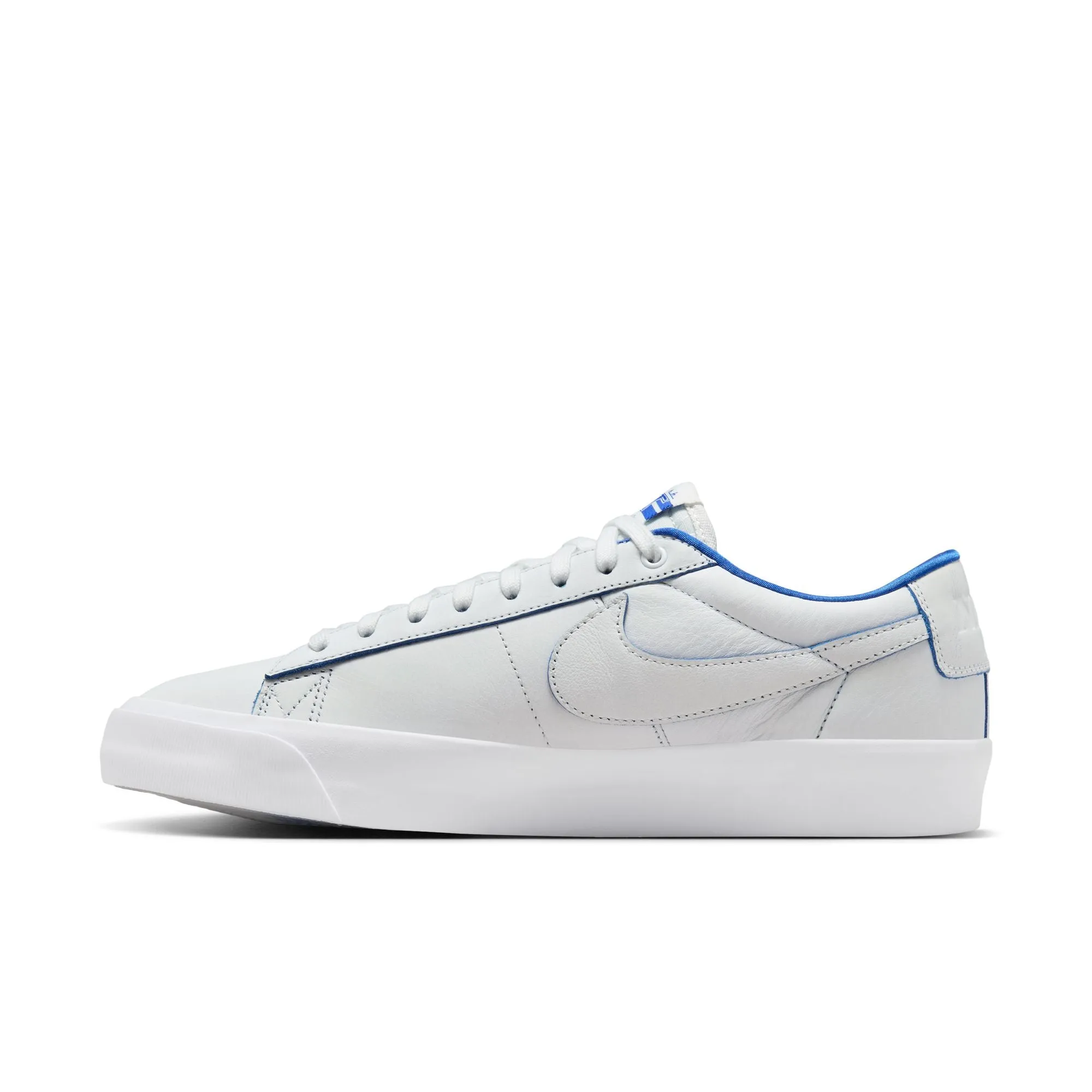 SB BLAZER LOW PRO GT PRM SUMMIT WHITE / GAME ROYAL